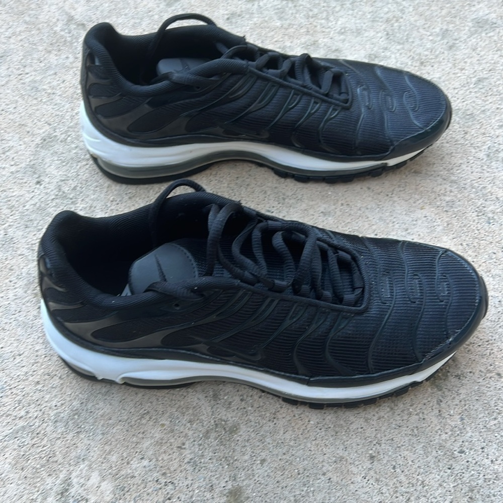 Nike Air Max 97 Plus Black/White Men's Sneakers Size 7.5 - Picture 2 of 8